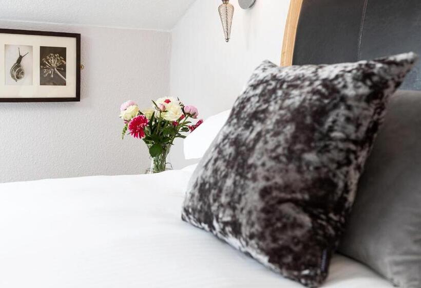 بنسيون Norwood House