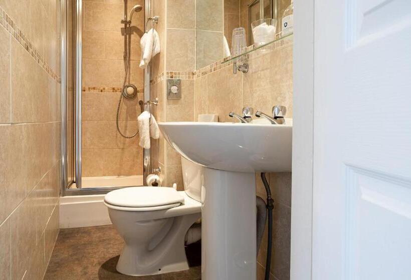 بنسيون Norwood House