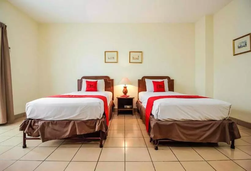 Majatalo Reddoorz Plus At Pitagiri Gbk Senayan