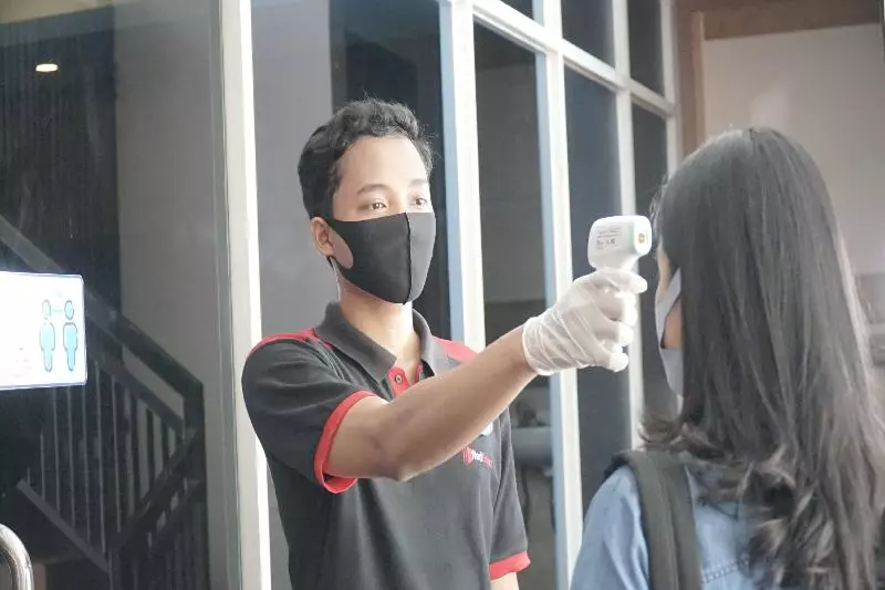 Majatalo Reddoorz Plus At Pitagiri Gbk Senayan