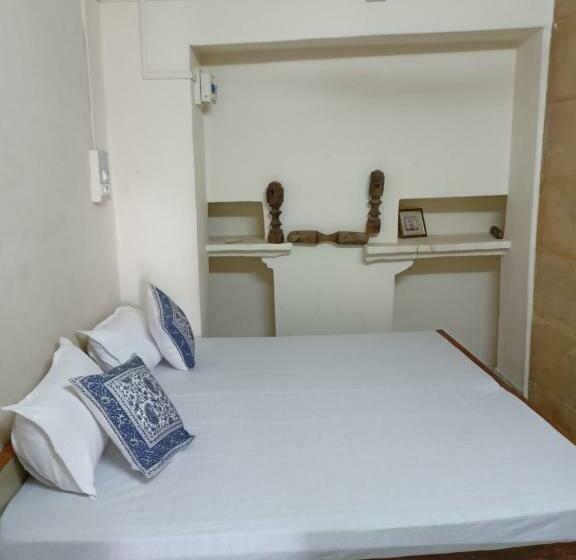 ペンション Shiva Guest House