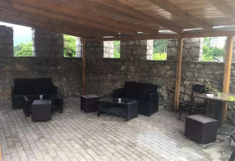 پانسیون Upper Gate Apartments