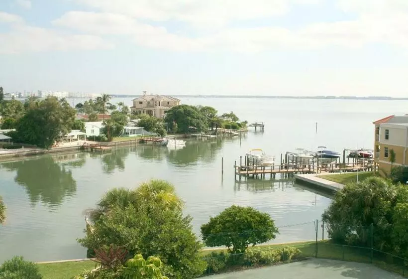 Sunrise Resort By Liberte