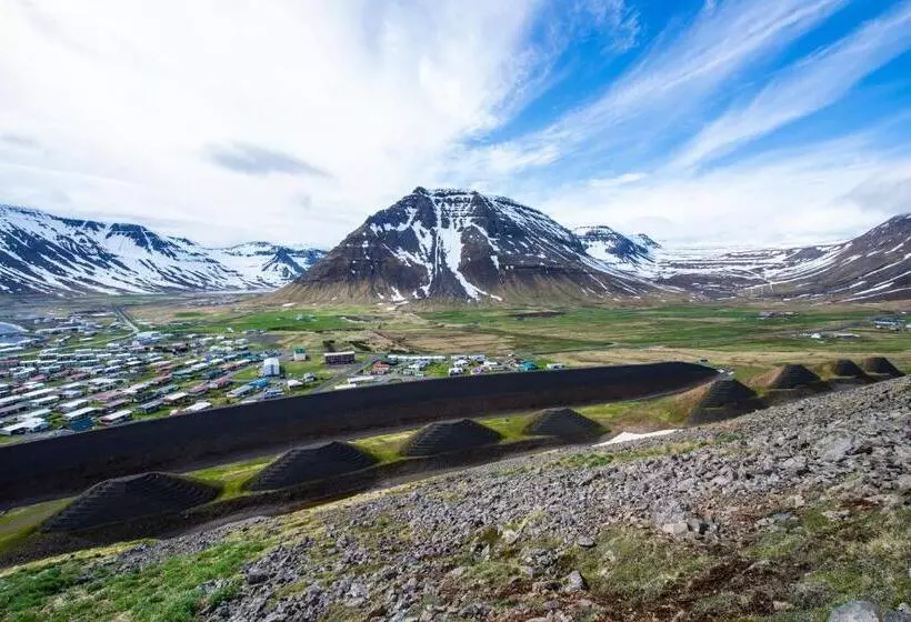 هتل Einarshúsid Guesthouse