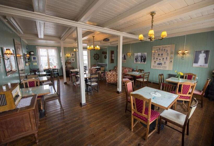 هتل Einarshúsid Guesthouse