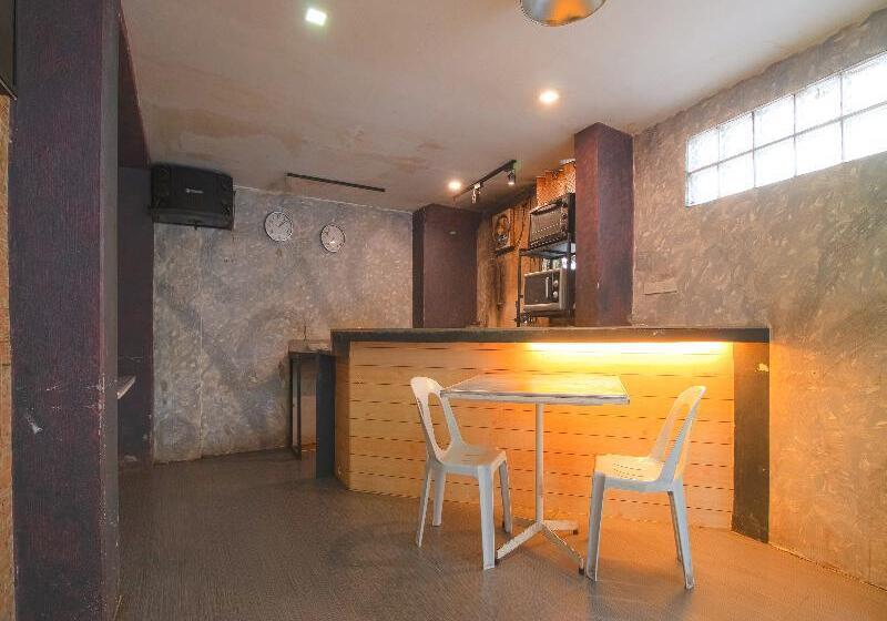 בית מלון כפרי Mambaling Pension By Oyo Rooms