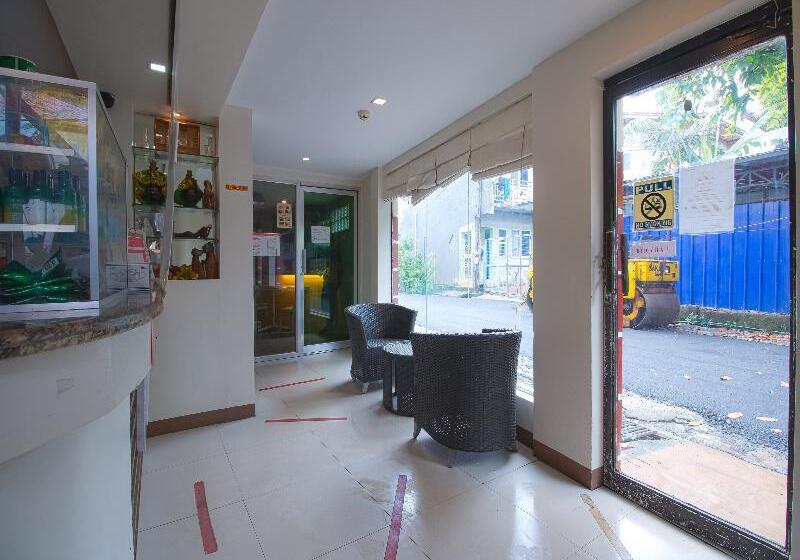 בית מלון כפרי Mambaling Pension By Oyo Rooms