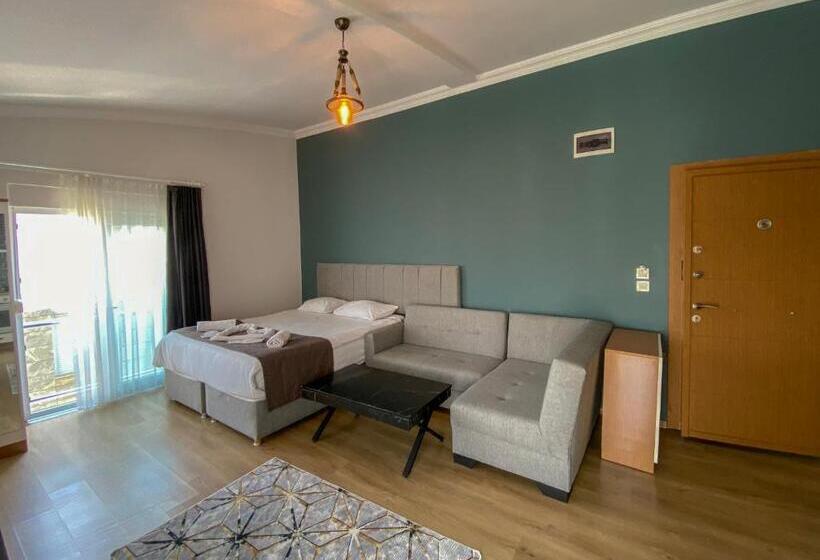 هتل Livia Luxury Apart