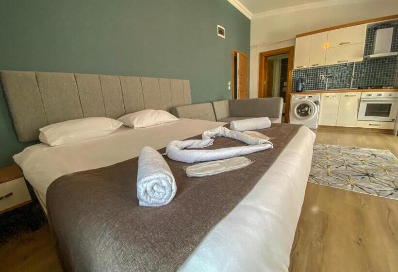 هتل Livia Luxury Apart