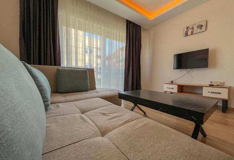 هتل Livia Luxury Apart
