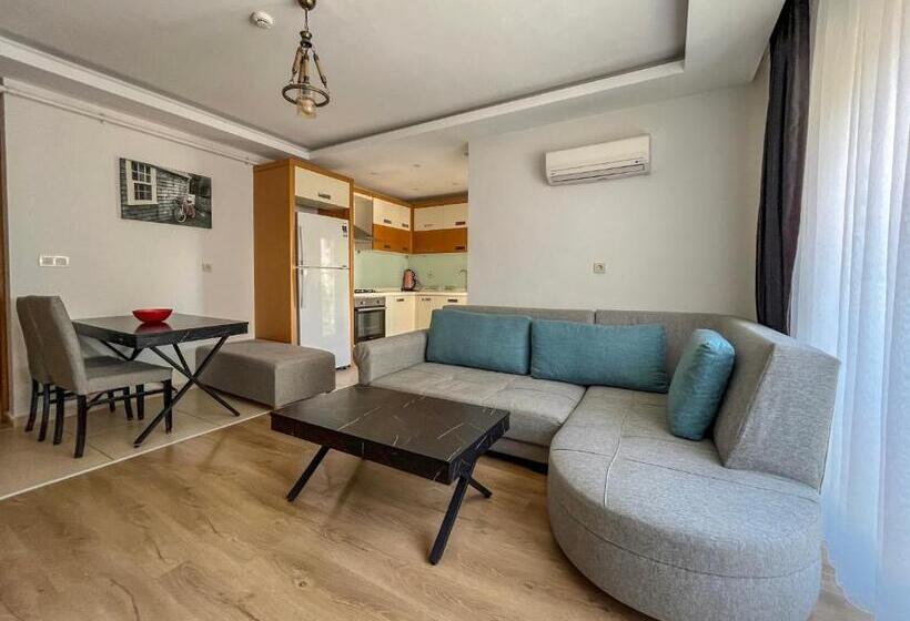 هتل Livia Luxury Apart