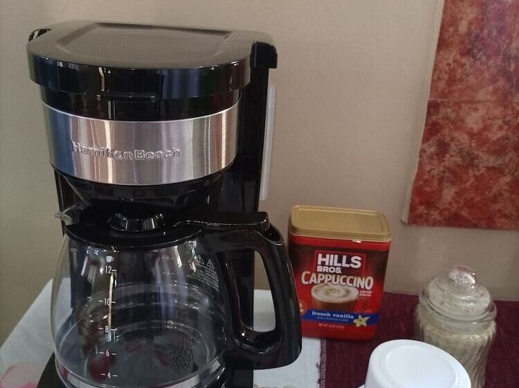 هتل Palm Airport Suites