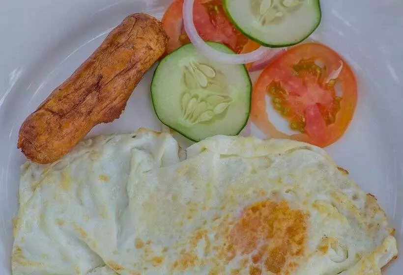 هتل Palm Airport Suites