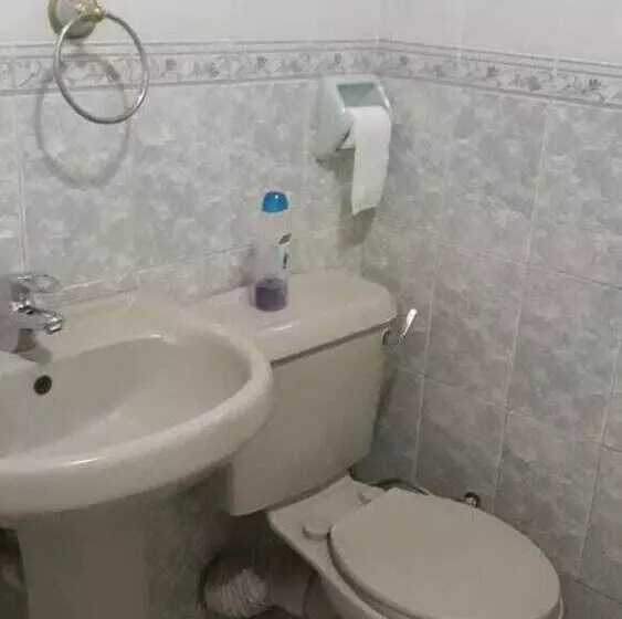 هتل Palm Airport Suites