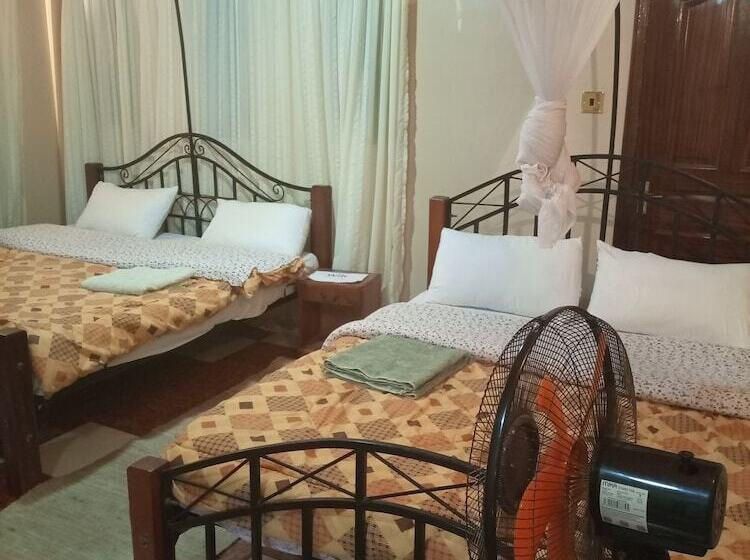 هتل Palm Airport Suites