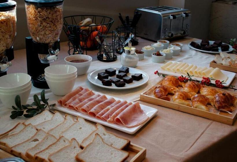 Hotel Puesta Del Sol