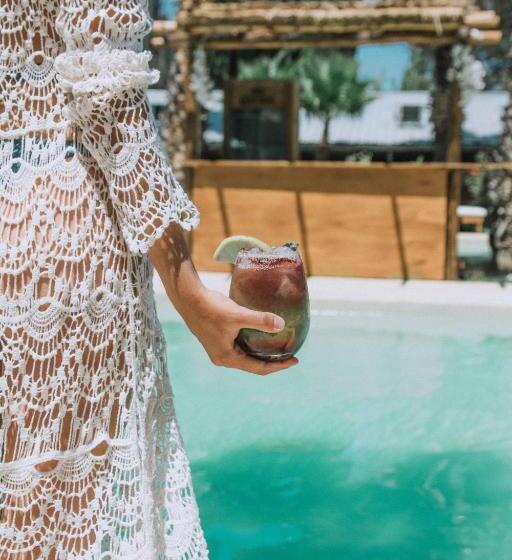 Hotel Puesta Del Sol