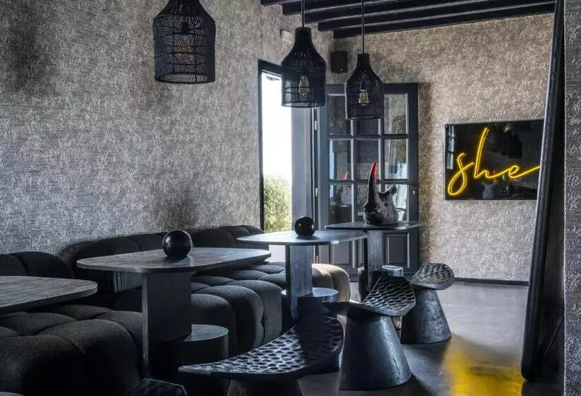 هتل She Mykonos Boutique