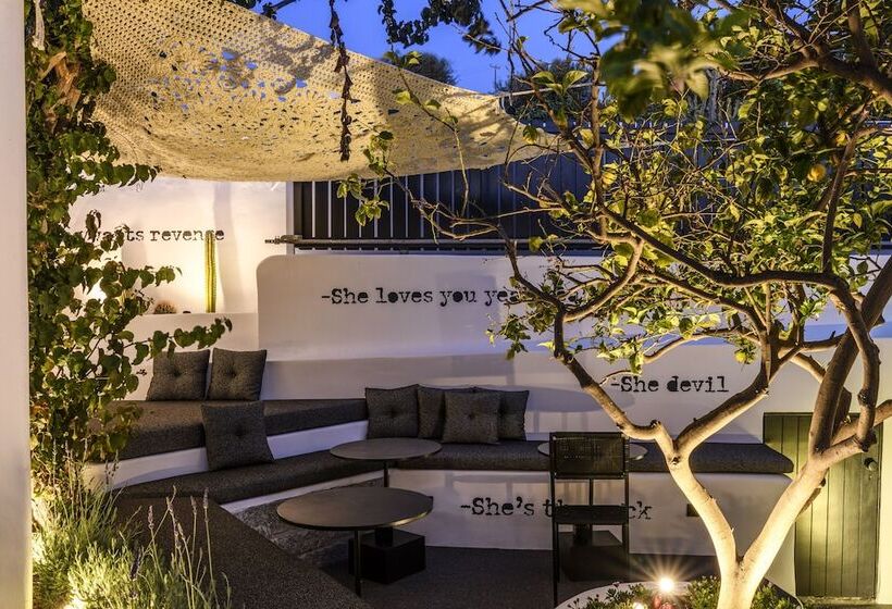 Отель She Mykonos Boutique