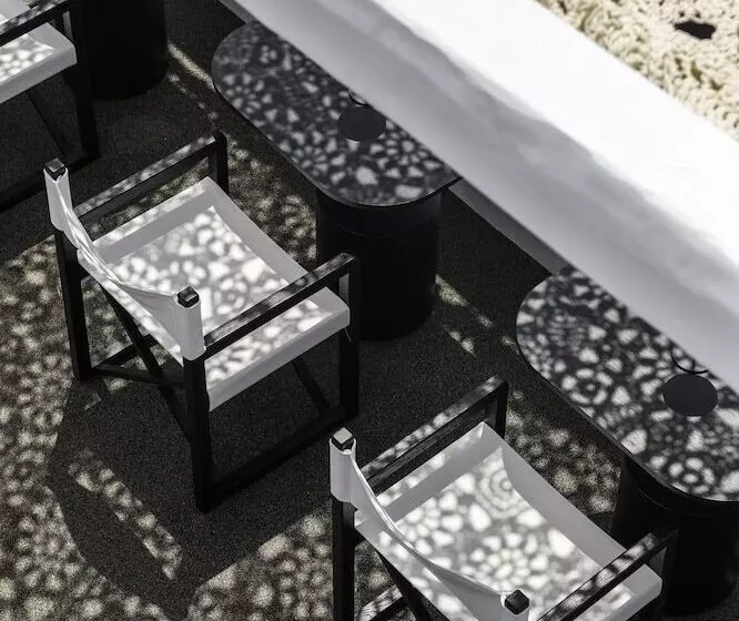 هتل She Mykonos Boutique