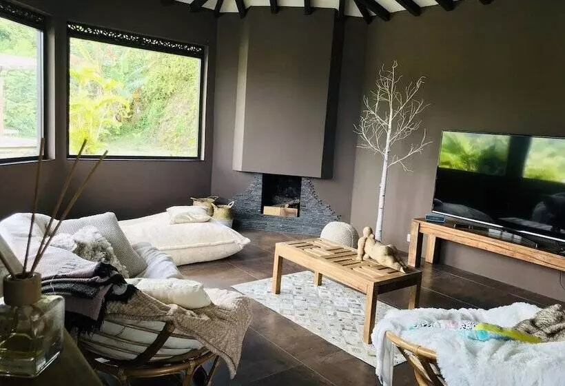 هتل Te Fiti Island Break Mahina