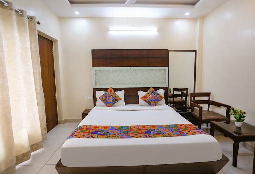 Fabhotel Winter Line Inn