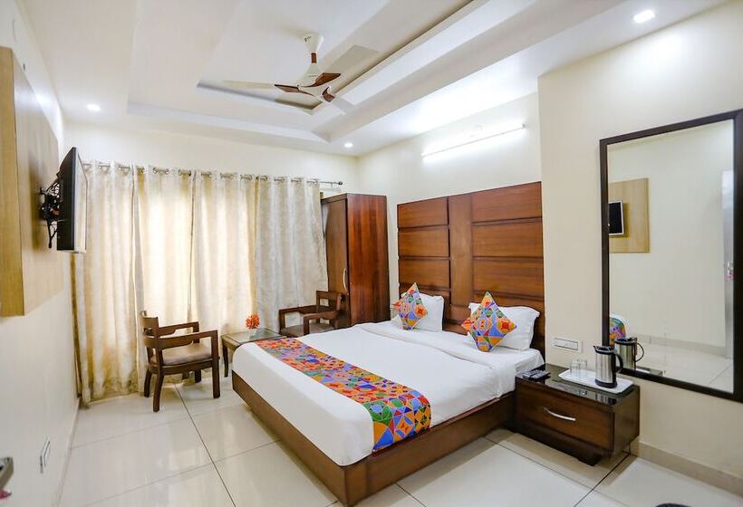 Fabhotel Winter Line Inn