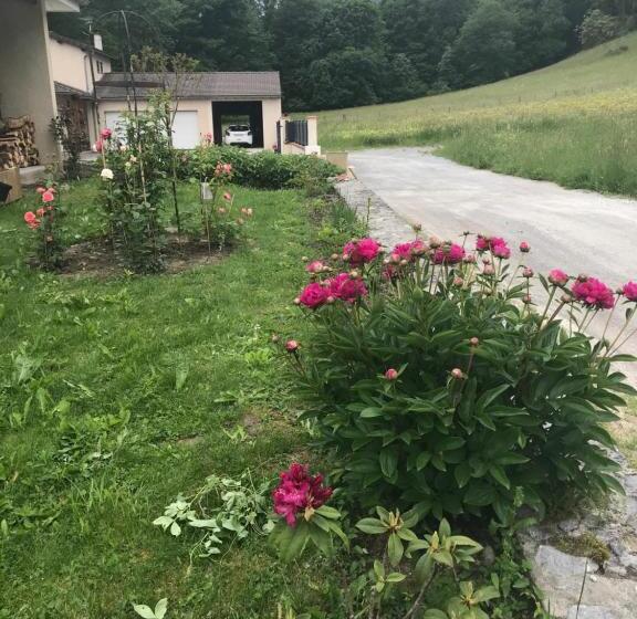 住宿加早餐  Au Bord De L Eau