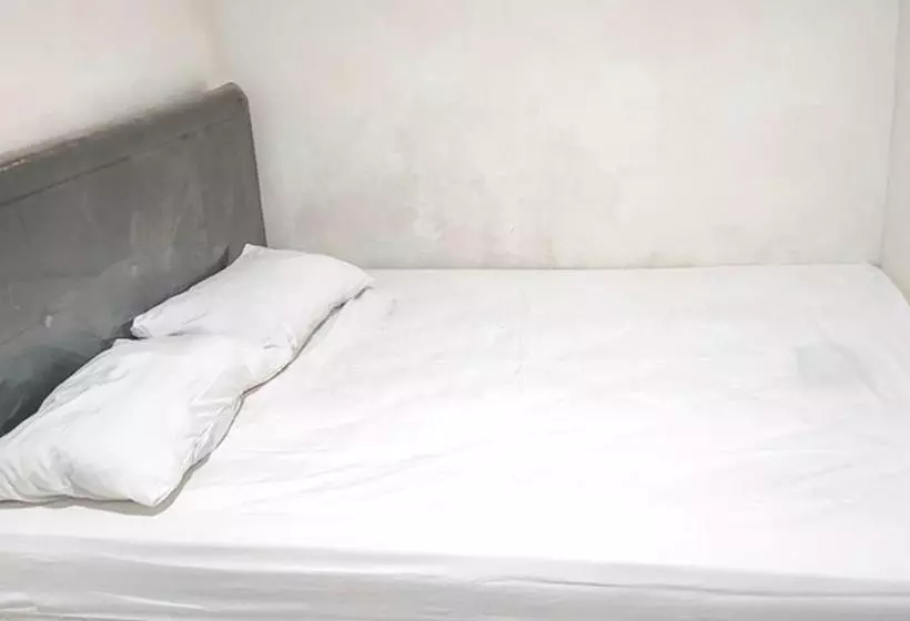 Hotelli Anugerah Guesthouse Redpartner