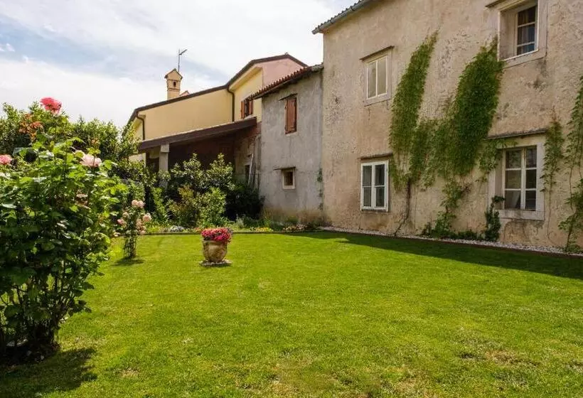 هتل Crocevia   Locanda Carsica Contemporanea