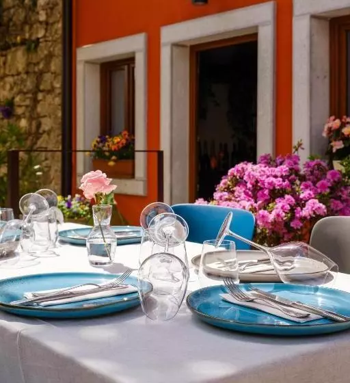 هتل Crocevia   Locanda Carsica Contemporanea