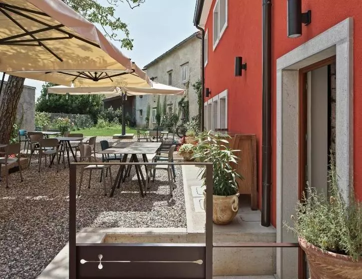 هتل Crocevia   Locanda Carsica Contemporanea
