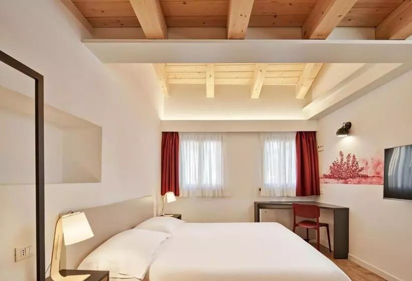 هتل Crocevia   Locanda Carsica Contemporanea
