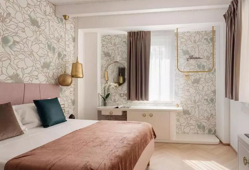 هتل Luxury Suites Rocopom   Lake Front