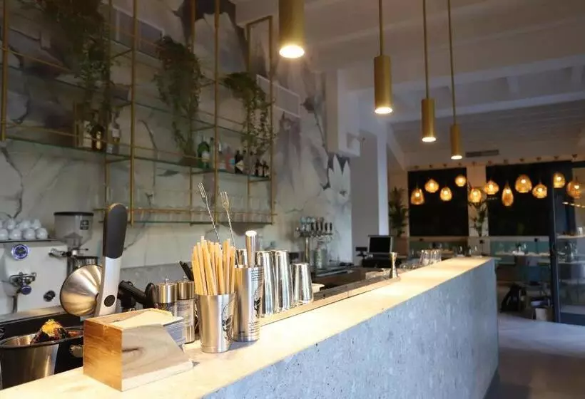 هتل Luxury Suites Rocopom   Lake Front