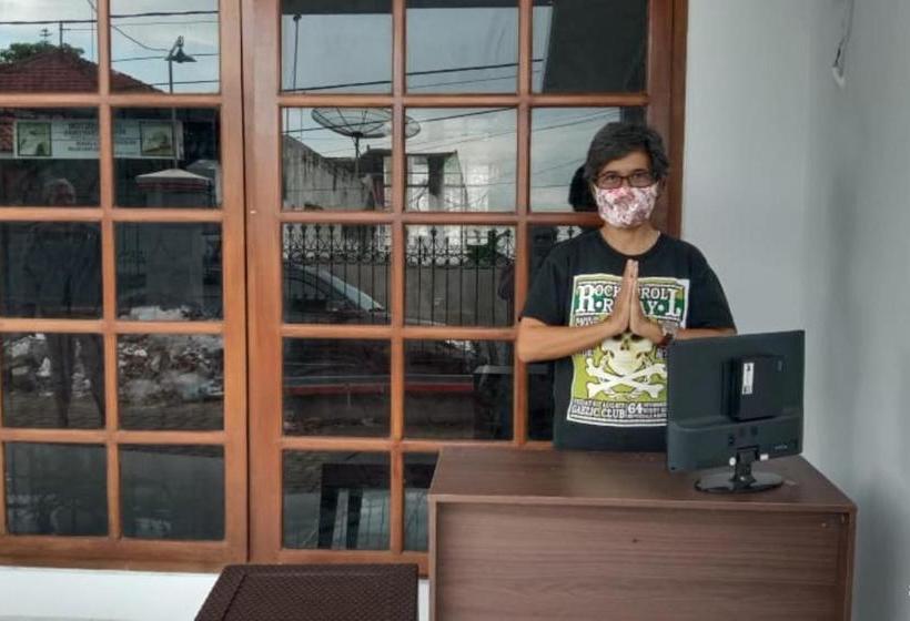 בית מלון כפרי Oyo 90344 Wijayanti