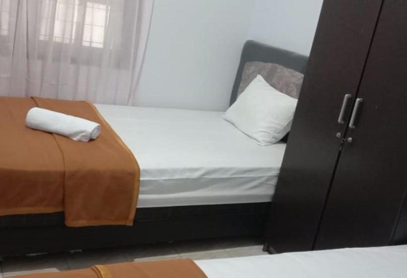 בית מלון כפרי Oyo 90344 Wijayanti