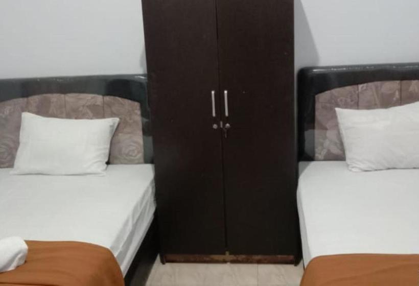 בית מלון כפרי Oyo 90344 Wijayanti