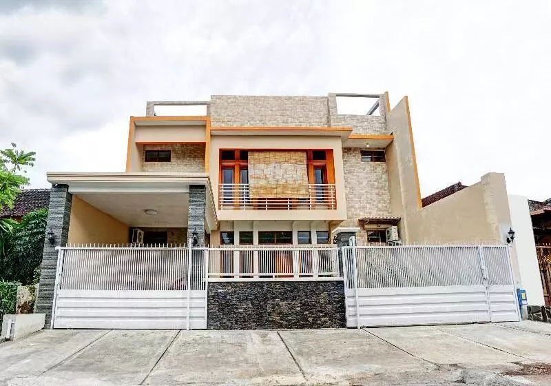 Hotelli Avisha Guest House Syariah