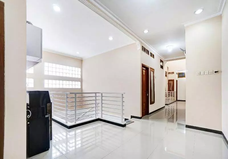 Hotelli Avisha Guest House Syariah