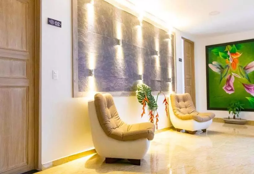 هتل Plaza Real