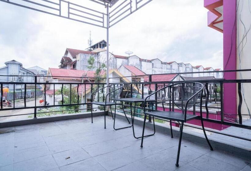 בית מלון כפרי Reddoorz Near Uniska Banjarmasin