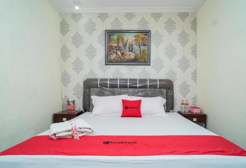 בית מלון כפרי Reddoorz Near Uniska Banjarmasin