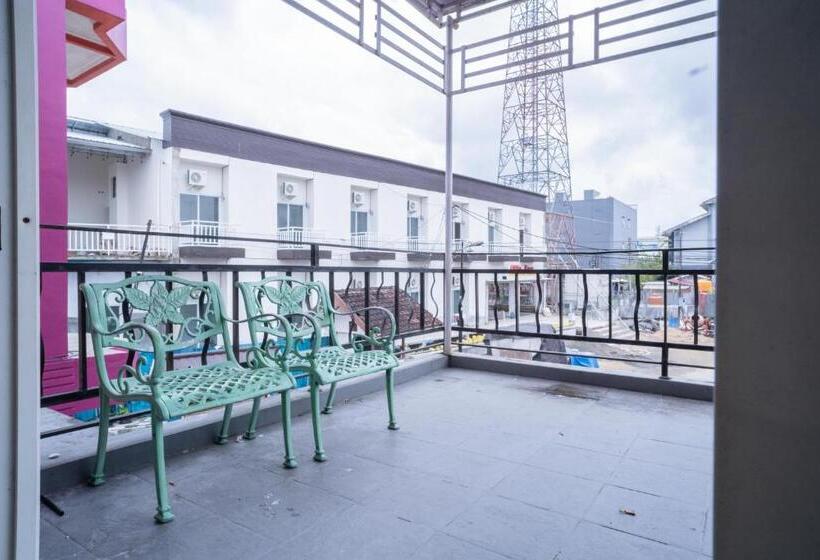 בית מלון כפרי Reddoorz Near Uniska Banjarmasin