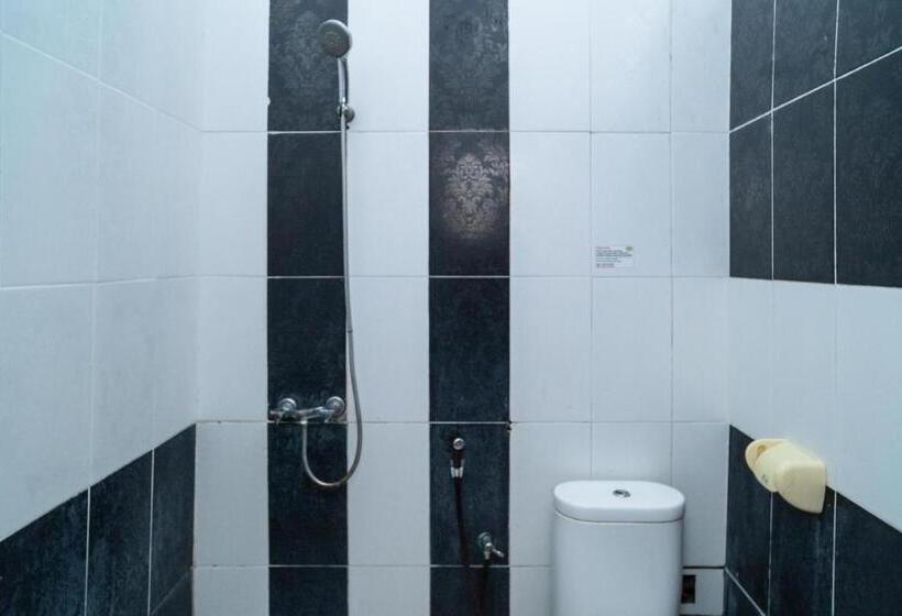 בית מלון כפרי Reddoorz Near Uniska Banjarmasin