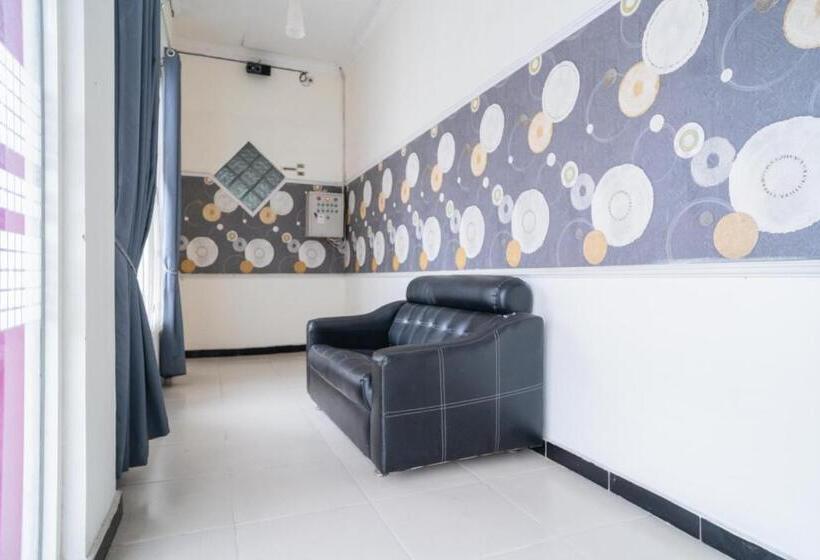 בית מלון כפרי Reddoorz Near Uniska Banjarmasin