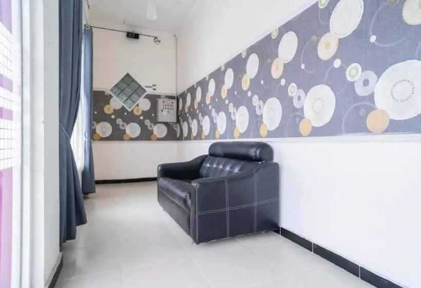 Hotelli Reddoorz Near Uniska Banjarmasin