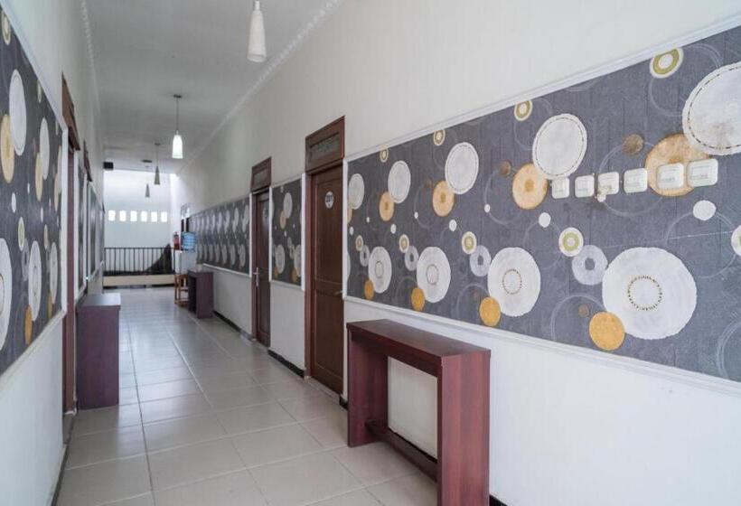 בית מלון כפרי Reddoorz Near Uniska Banjarmasin