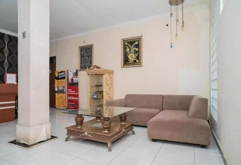 Hotelli Reddoorz Near Uniska Banjarmasin