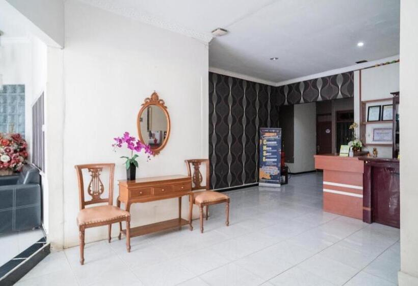 בית מלון כפרי Reddoorz Near Uniska Banjarmasin